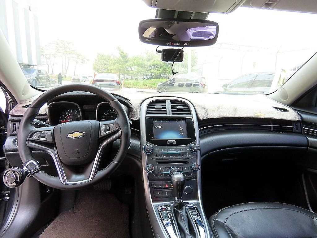 Chevrolet Malibu - Vista 7