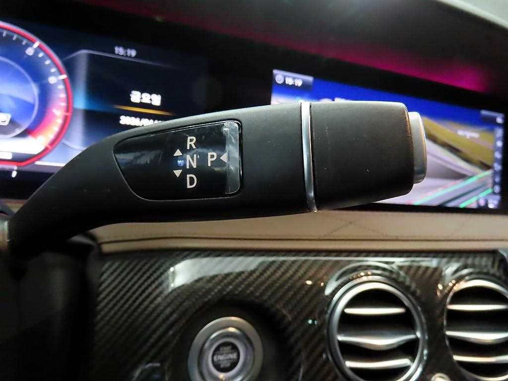 Mercedes Benz S Class - Vista 12