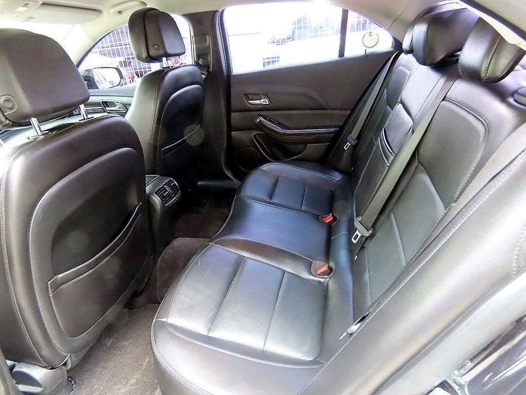 Chevrolet Malibu - Vista 6