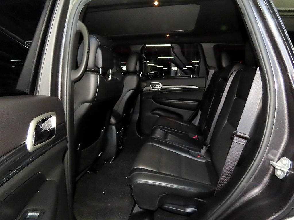 Jeep Cherokee - Vista 7