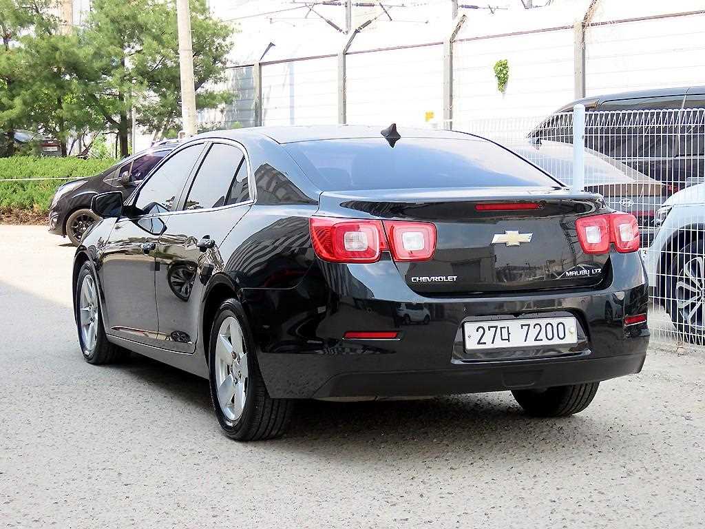 Chevrolet Malibu - Vista 3