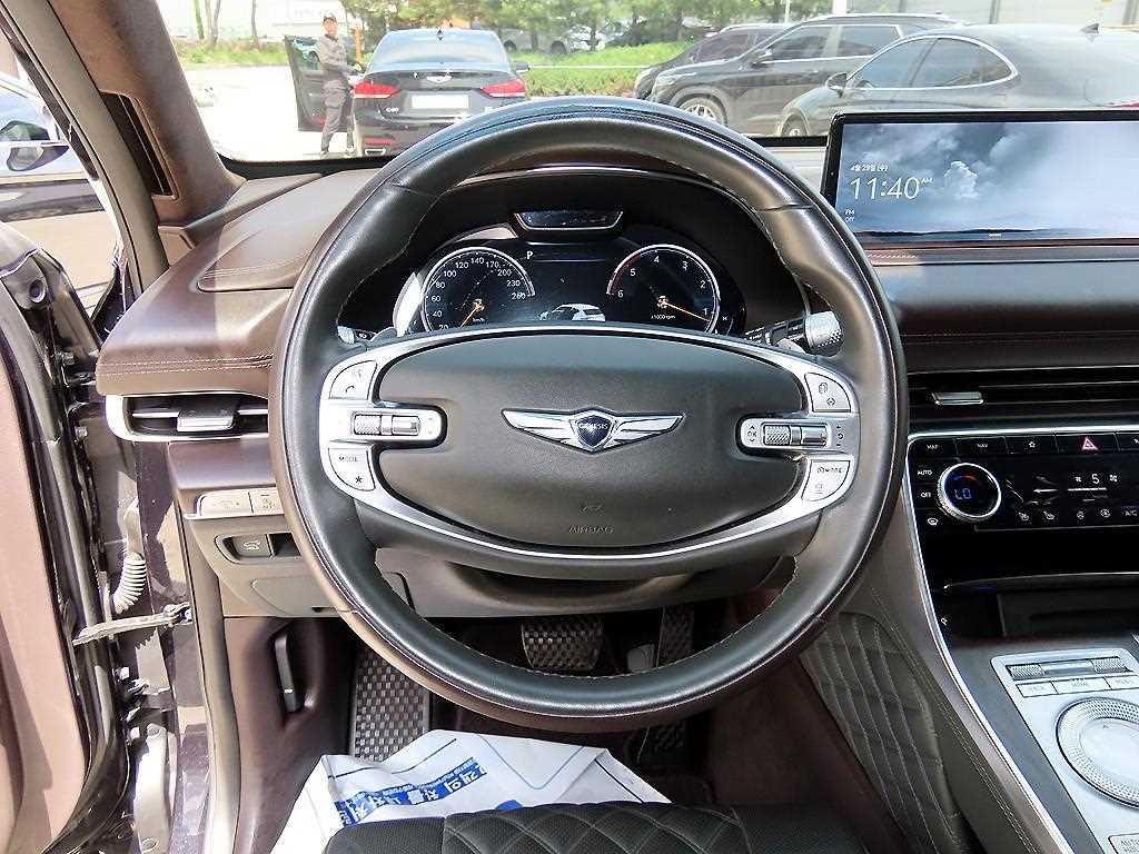 Genesis GV80 - Vista 8