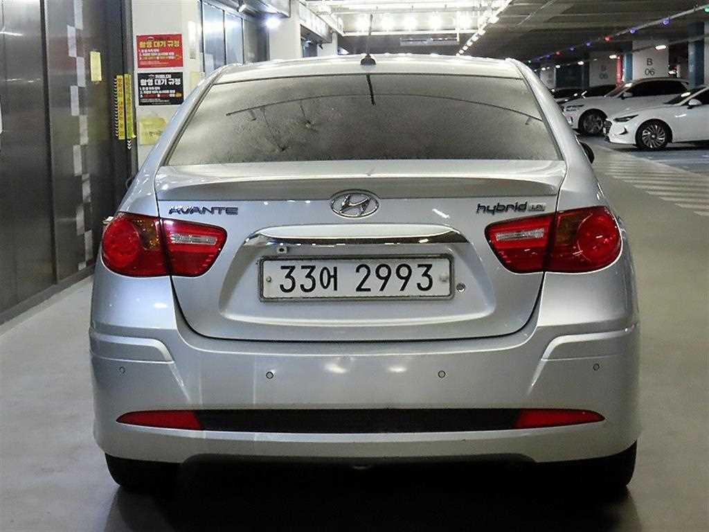HYUNDAI Avante - Vista 5