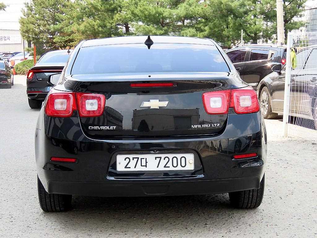 Chevrolet Malibu - Vista 4
