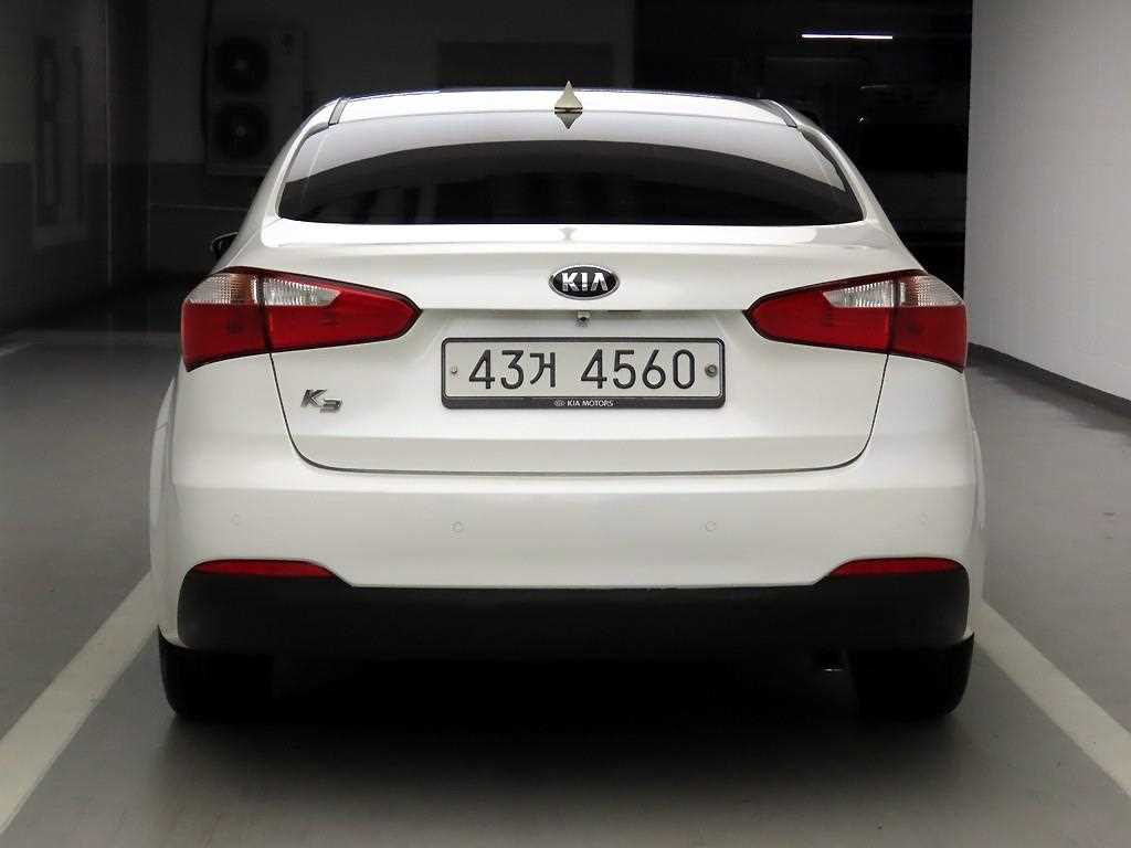 KIA K3 - Vista 3
