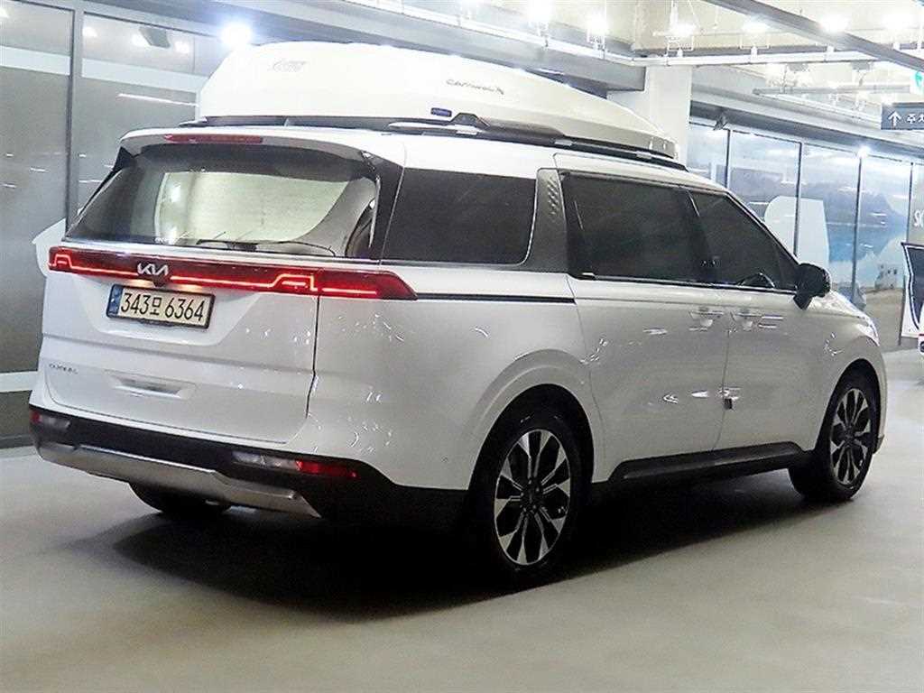 KIA Carnival - Vista 4