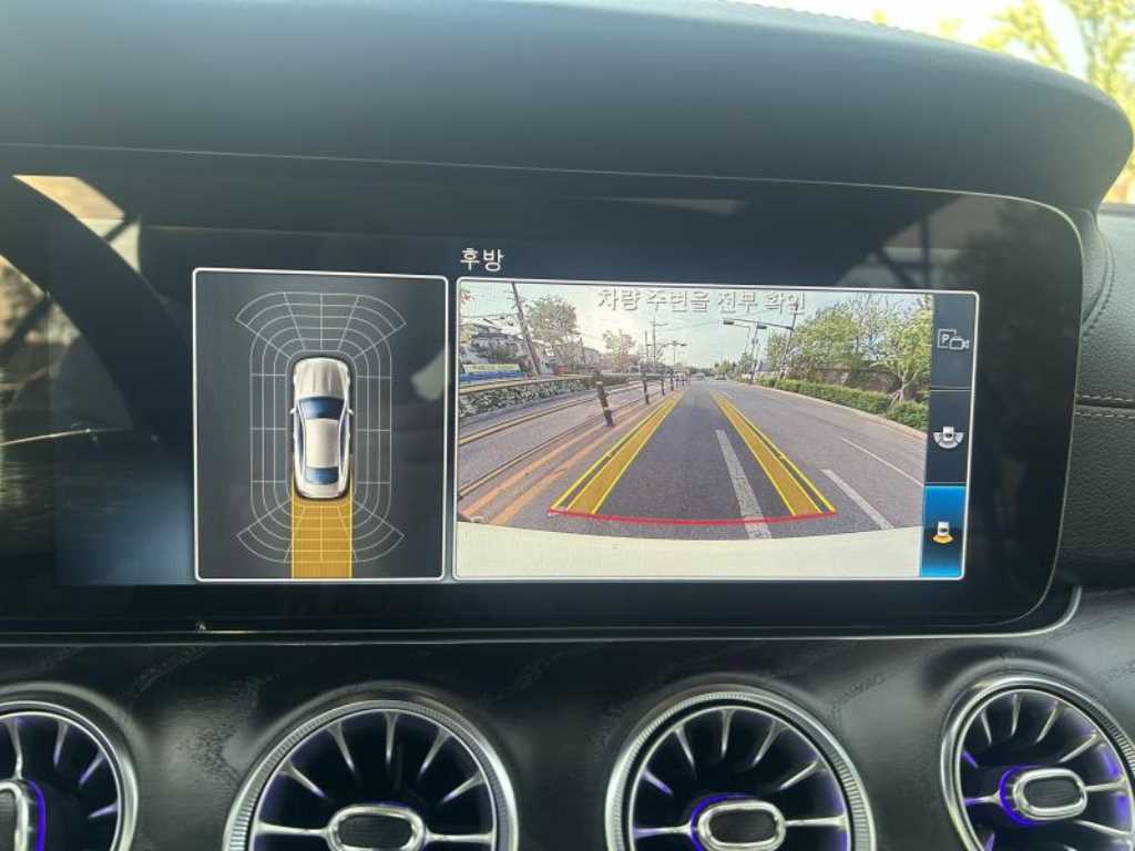 Mercedes Benz E class - Vista 12