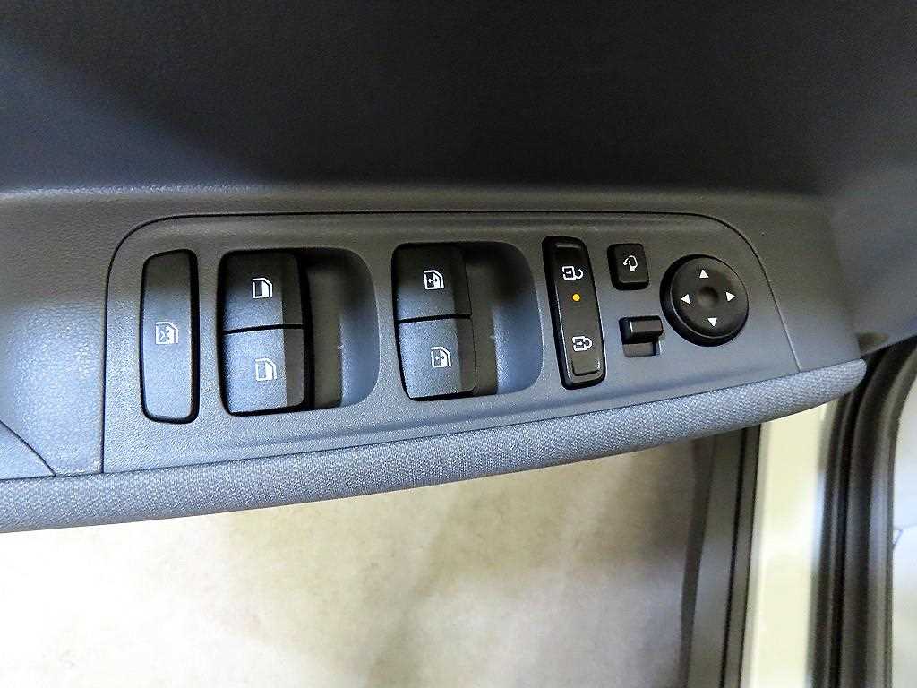 HYUNDAI Casper - Vista 12