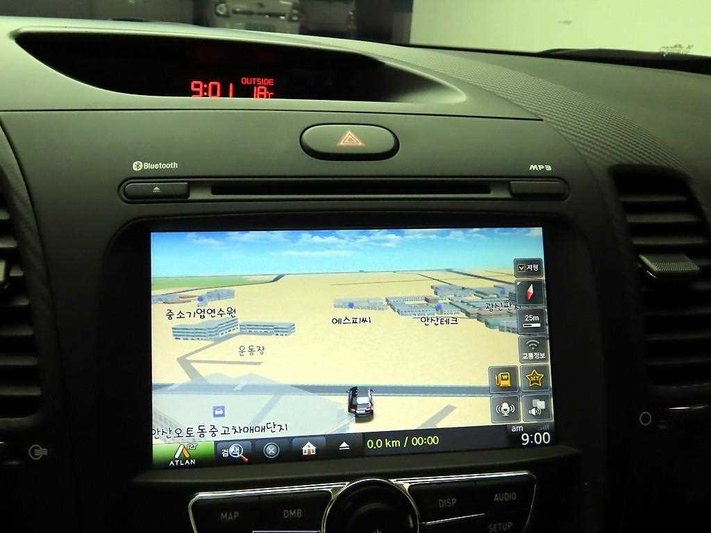 KIA K3 - Vista 8