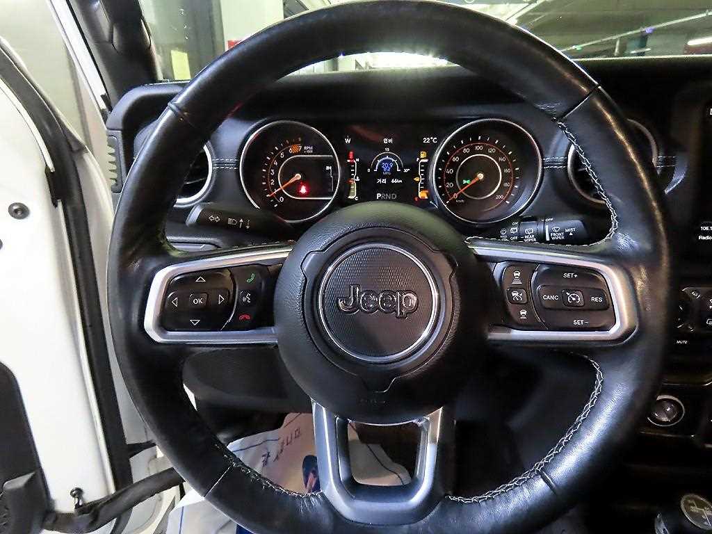 Jeep Wrangler - Vista 8