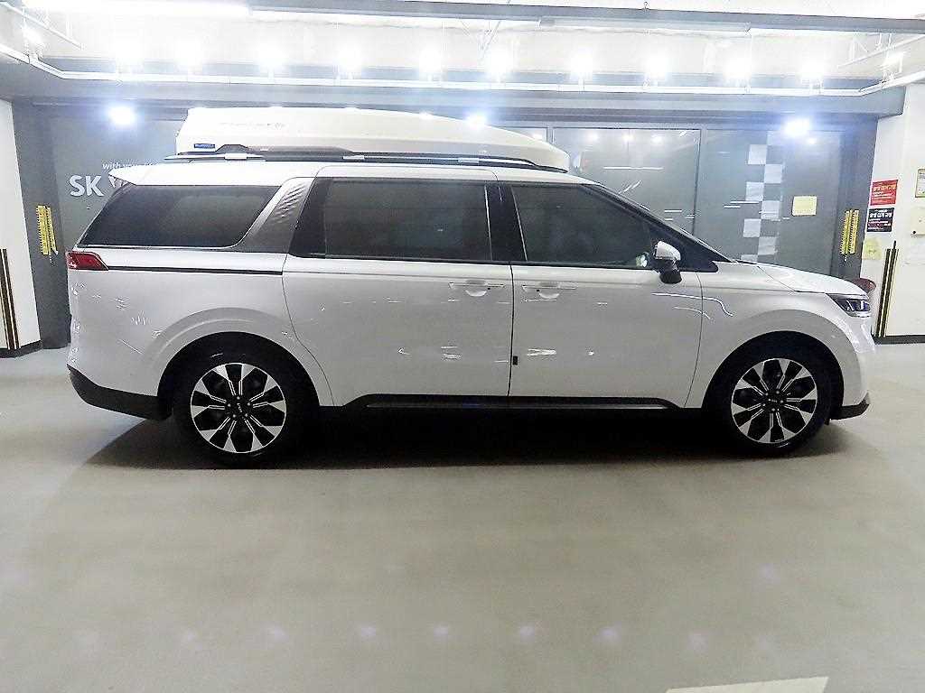 KIA Carnival - Vista 3