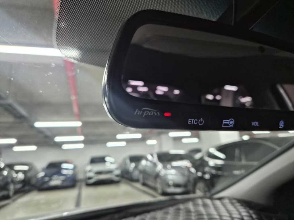 HYUNDAI Sonata - Vista 12