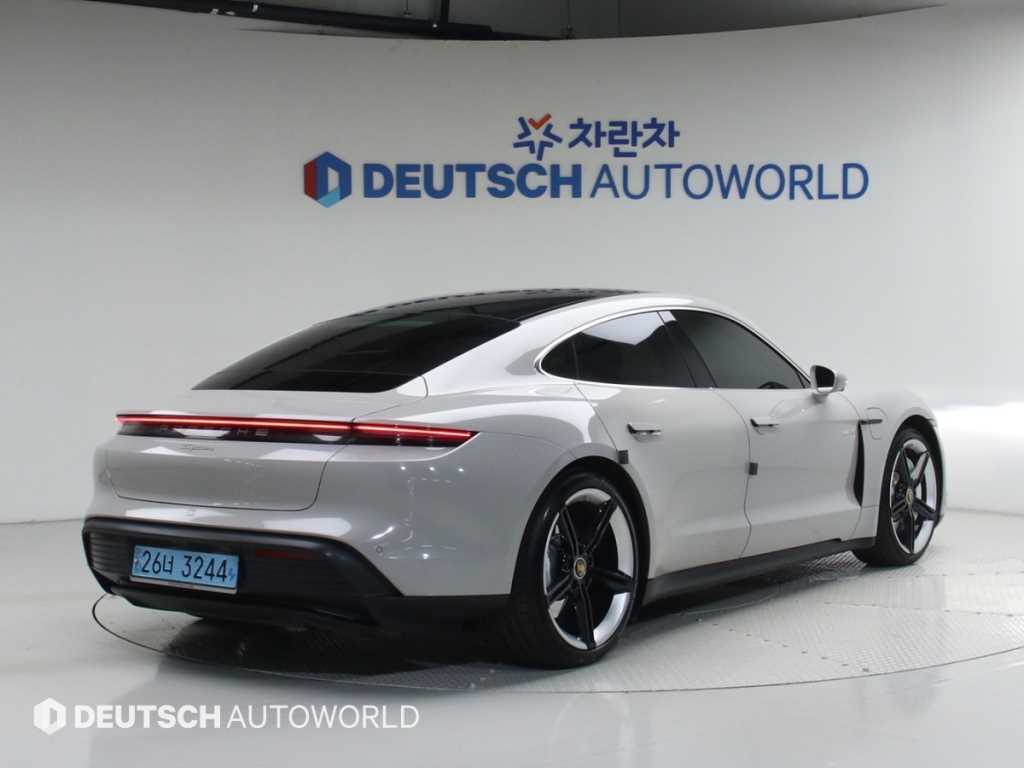 Porsche Taycan - Vista 2