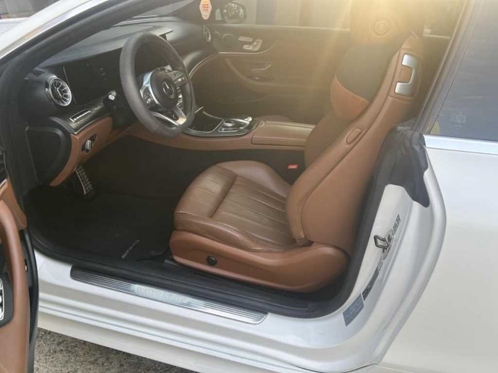 Mercedes Benz E class - Vista 9