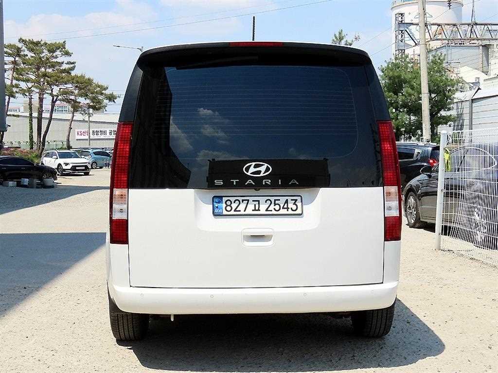 HYUNDAI Staria - Vista 4