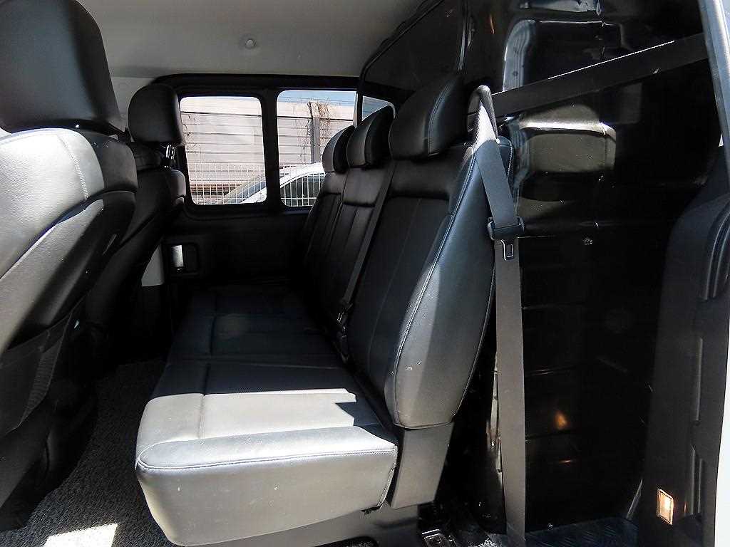 HYUNDAI Staria - Vista 6