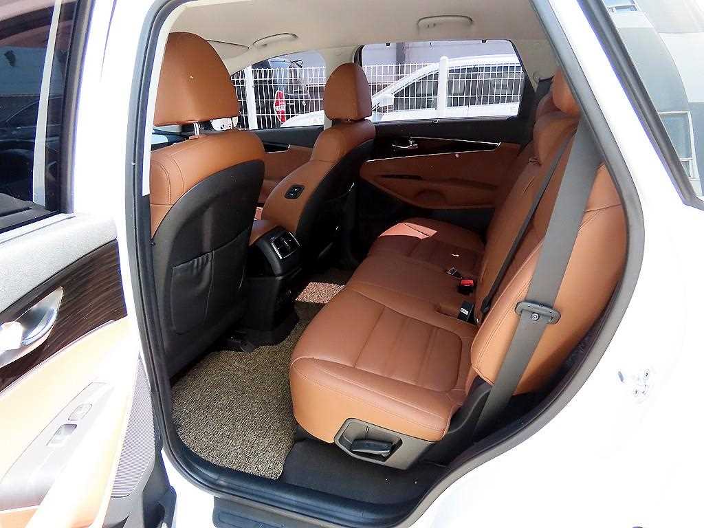 KIA Sorento - Vista 6