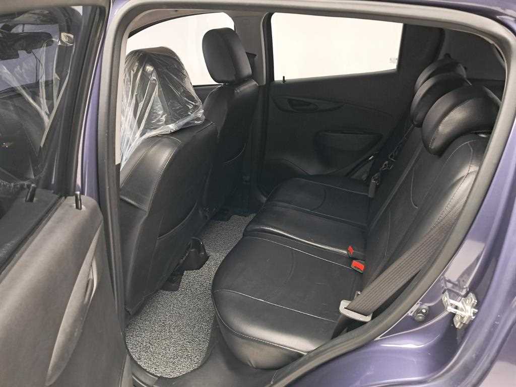 Chevrolet Spark - Vista 12
