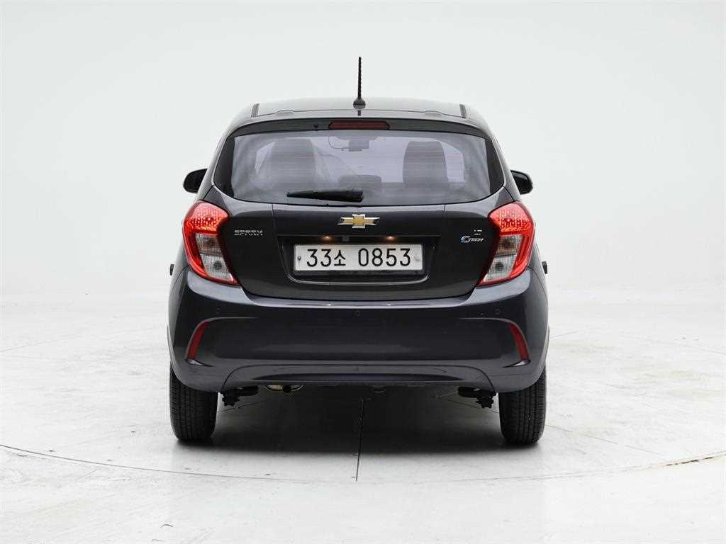Chevrolet Spark - Vista 5