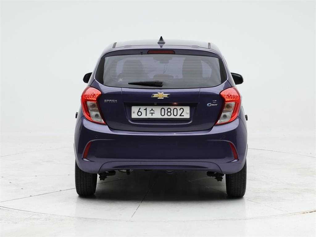 Chevrolet Spark - Vista 5