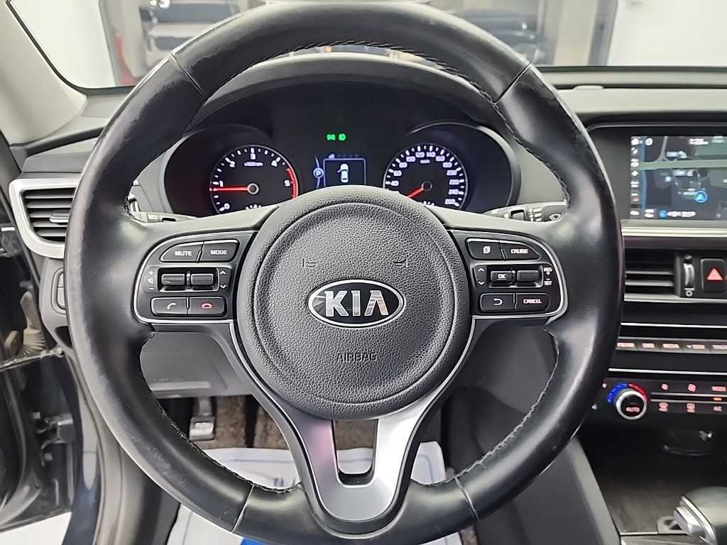 KIA K5 - Vista 9