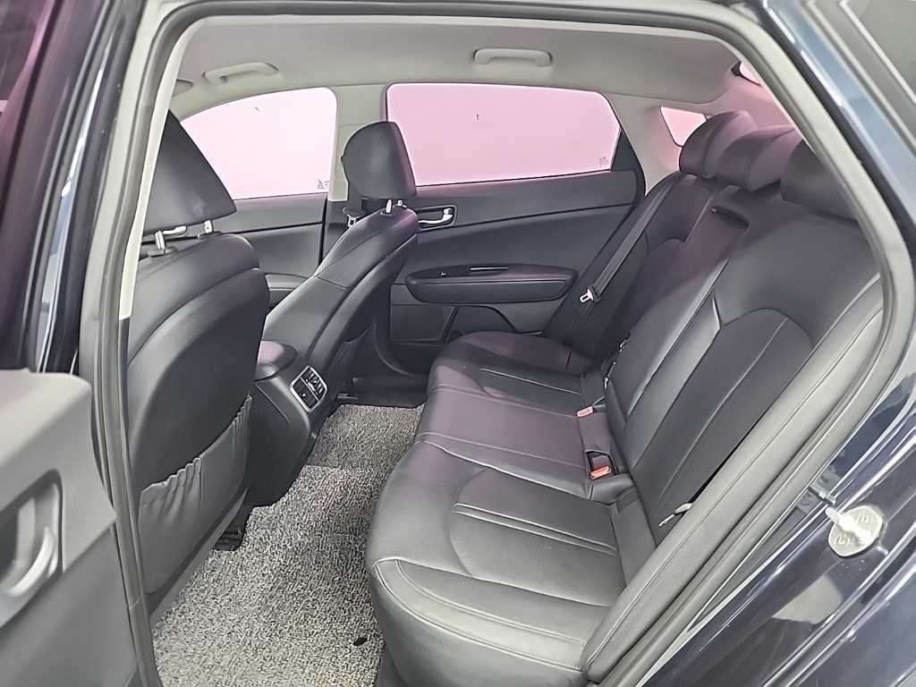 KIA K5 - Vista 12