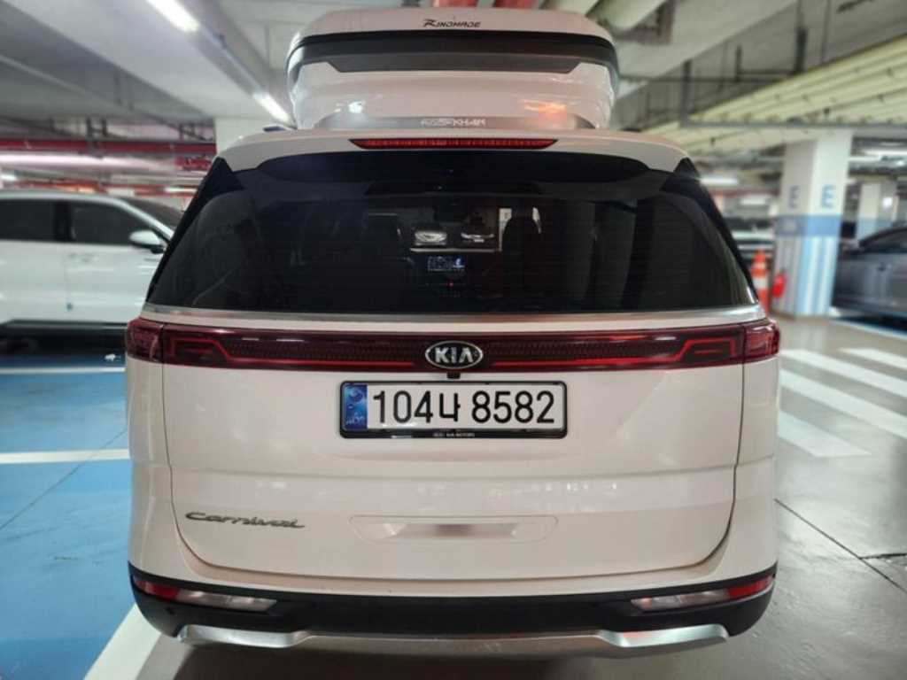 KIA Carnival - Vista 2
