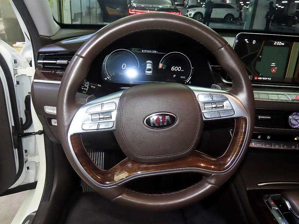 KIA K9 - Vista 8
