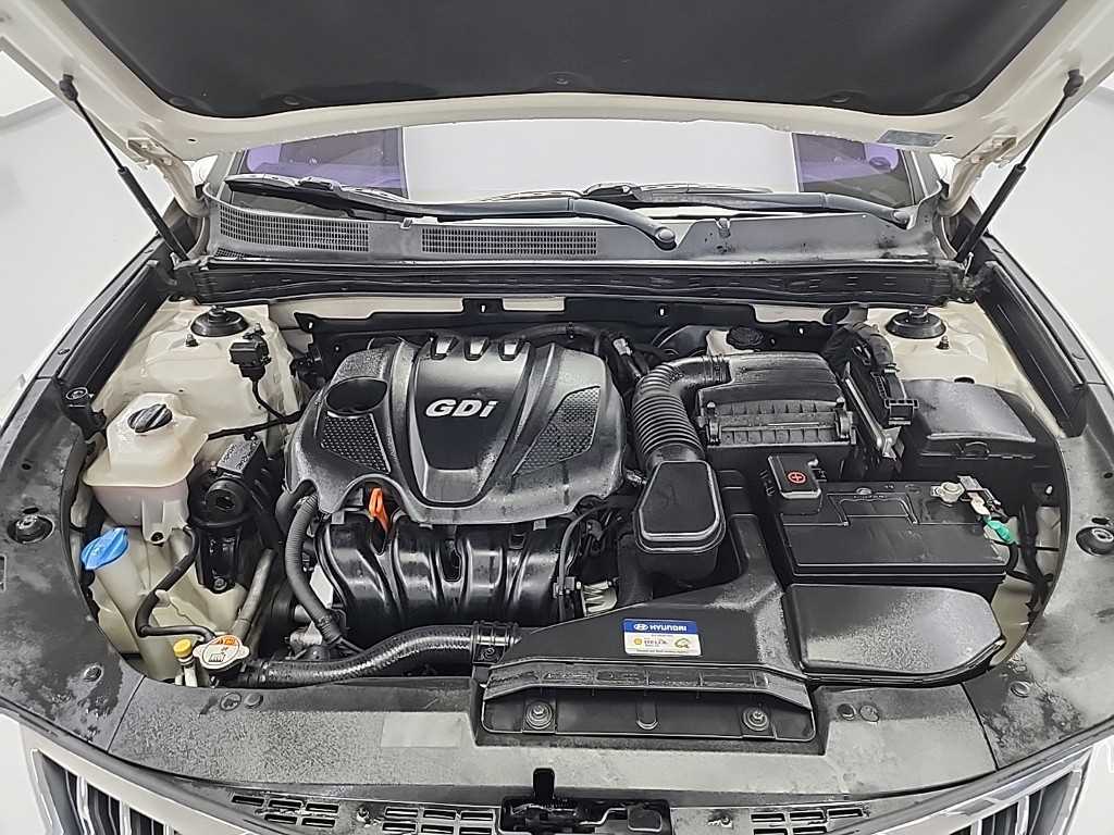 HYUNDAI Grandeur - Vista 5
