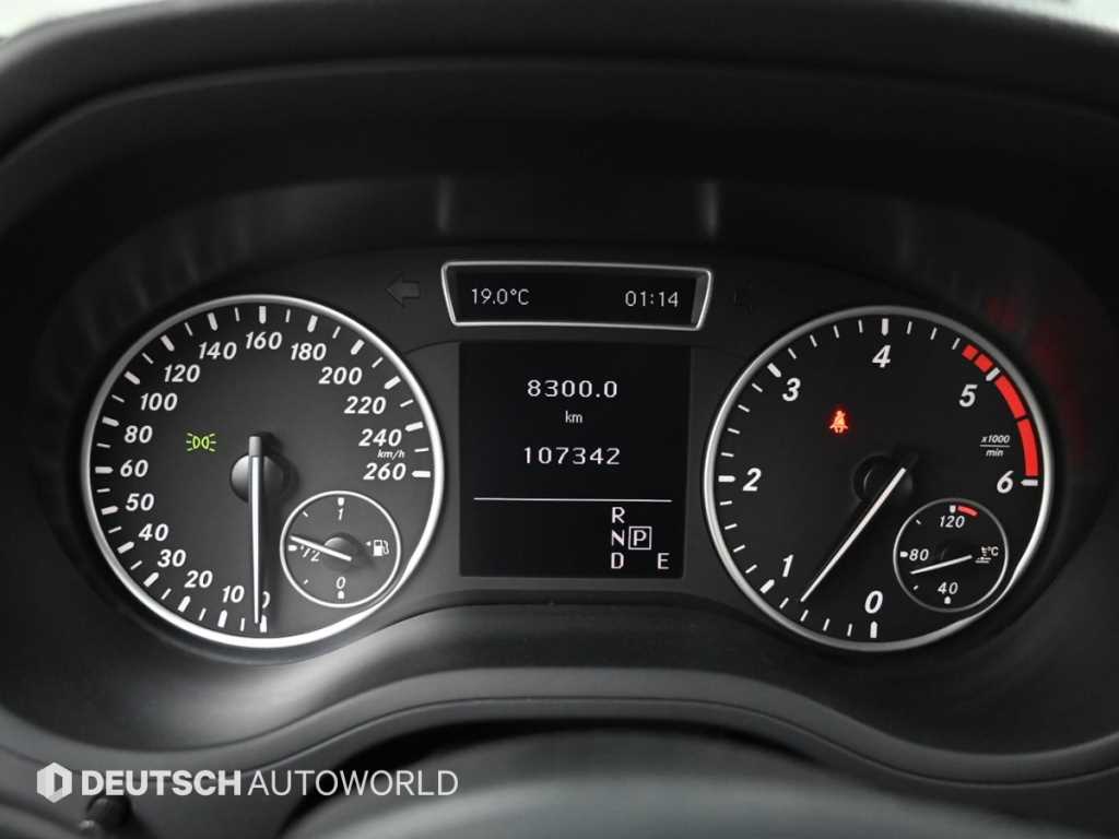 Mercedes Benz B Class (MY B) - Vista 8