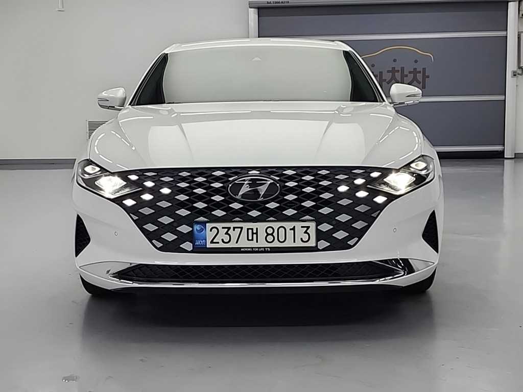 HYUNDAI Grandeur - Vista 2