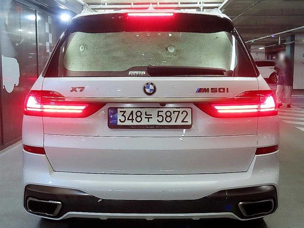 BMW X7 - Vista 5