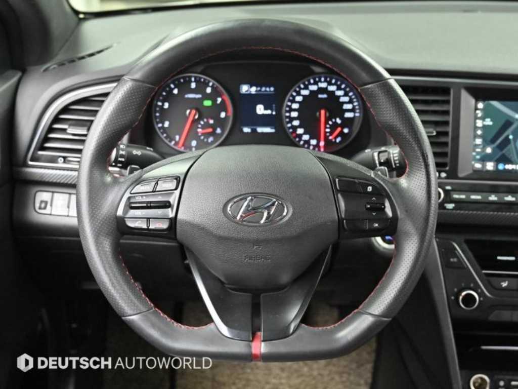 HYUNDAI Avante 2017 Blanco - Importación desde Corea - HF Imports Iquique - Foto 13