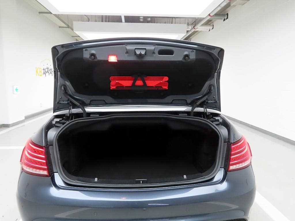 Mercedes Benz E class - Vista 5