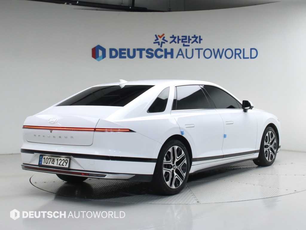 HYUNDAI Grandeur - Vista 2