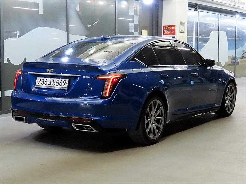 Cadillac CT5 - Vista 4