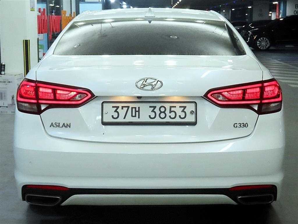 HYUNDAI Aslan - Vista 5