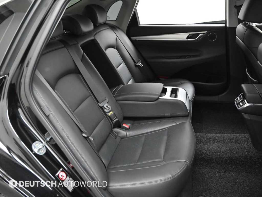 HYUNDAI Grandeur - Vista 12
