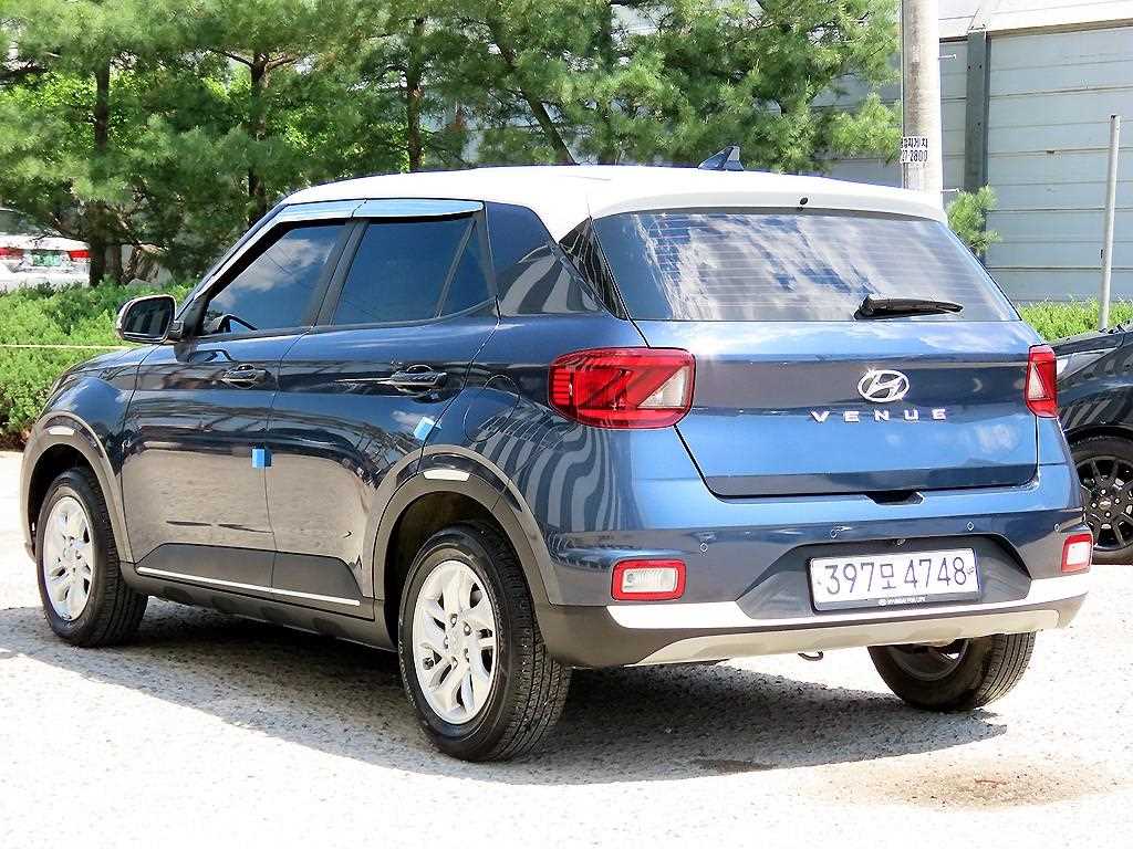 HYUNDAI Venue - Vista 3