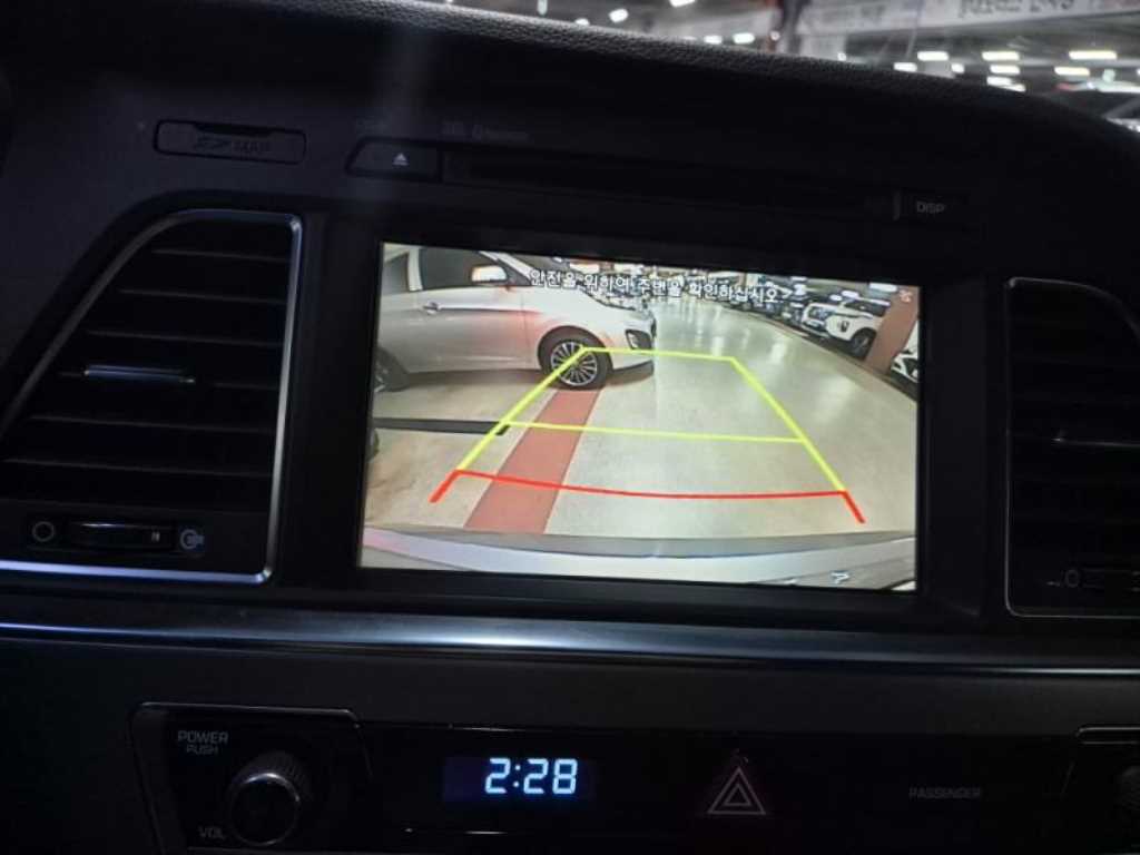 HYUNDAI Sonata - Vista 11
