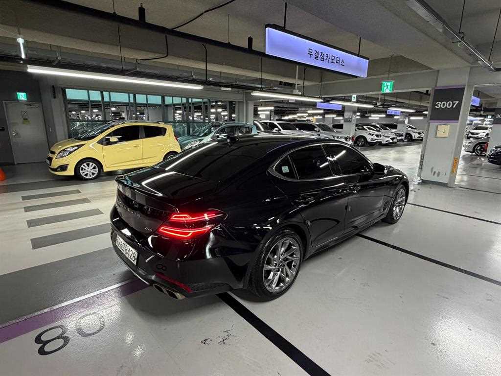 Genesis G70 - Vista 3