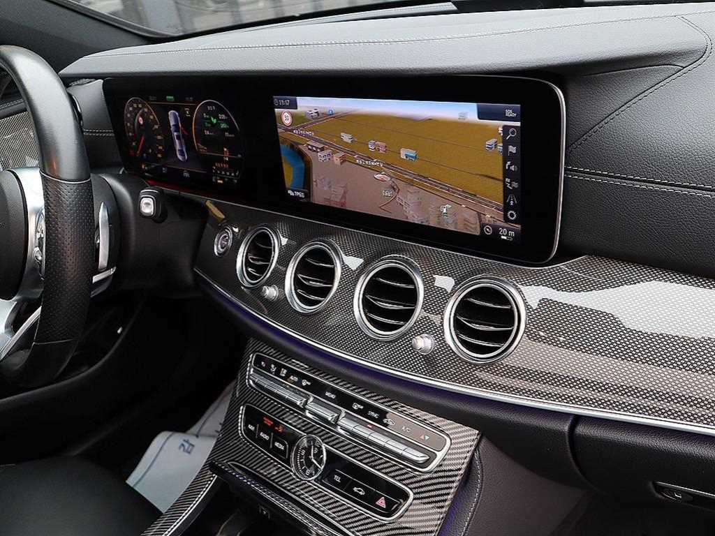 Mercedes Benz E class - Vista 11