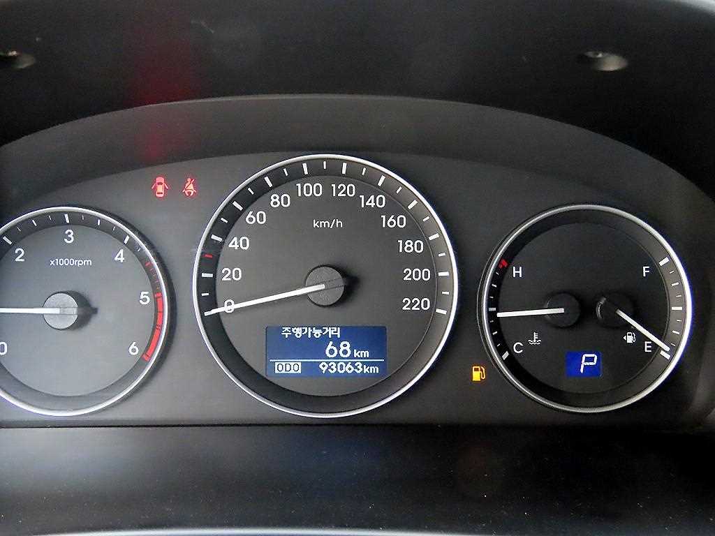 HYUNDAI Starex - Vista 9