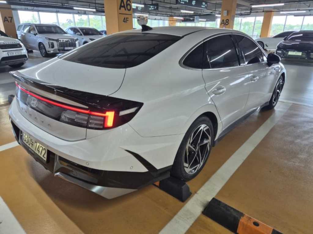 HYUNDAI Sonata - Vista 6