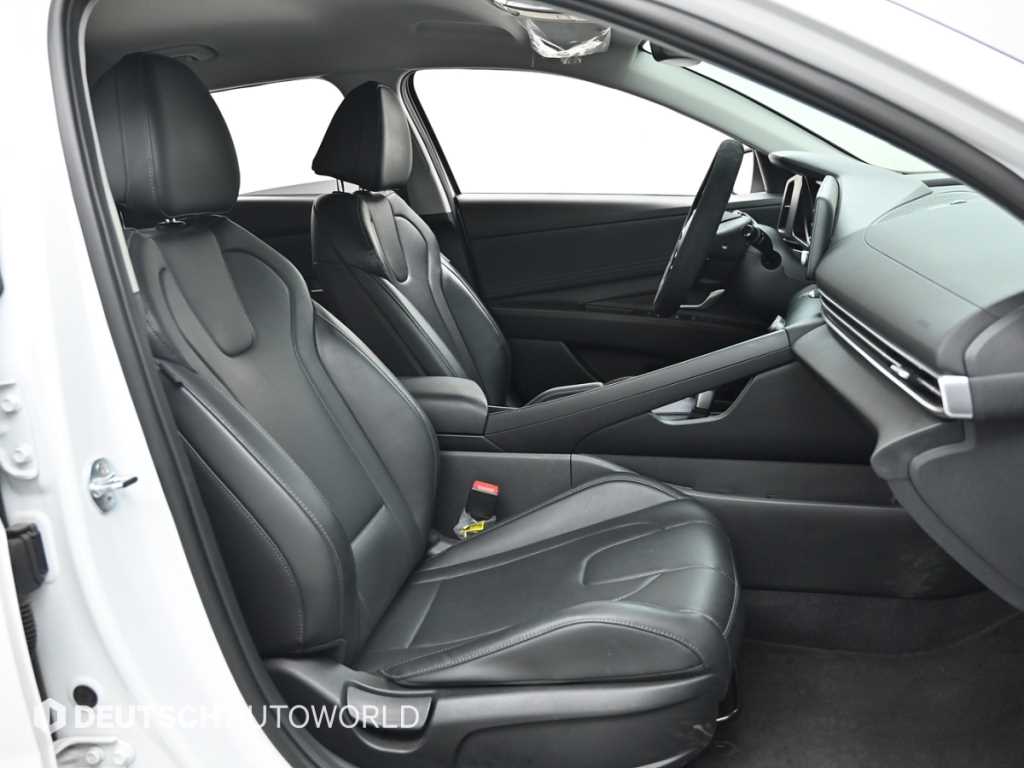 HYUNDAI Avante - Vista 10