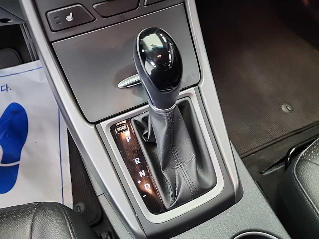 HYUNDAI Avante - Vista 8