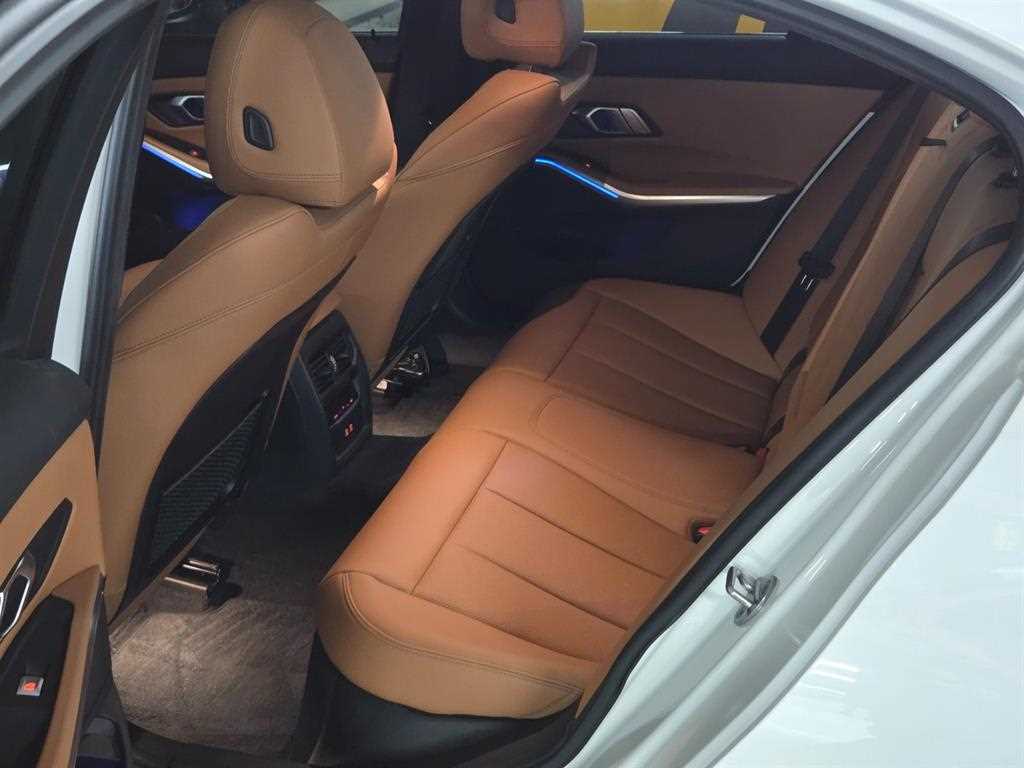 BMW 3 series - Vista 11