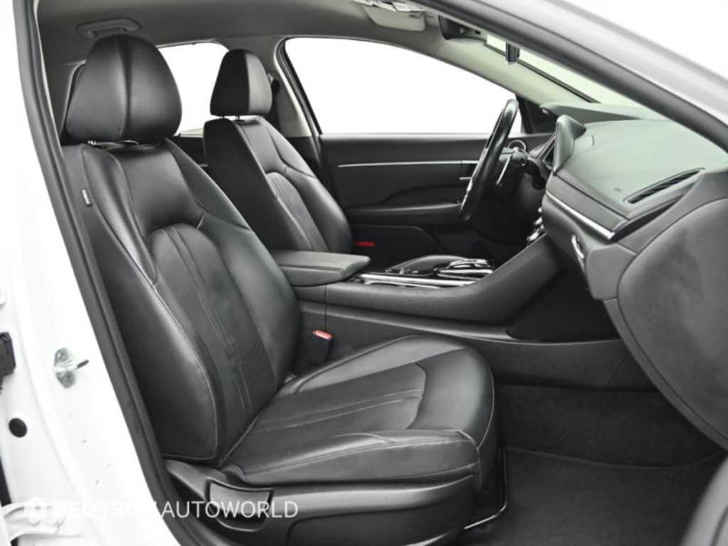 HYUNDAI Sonata - Vista 10