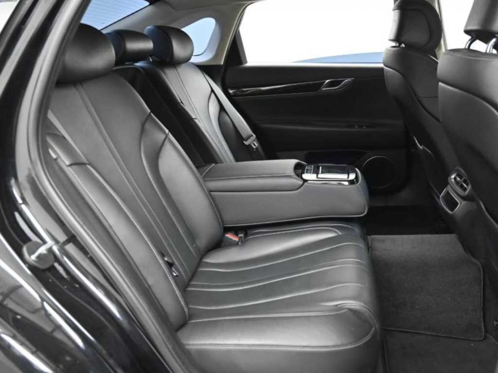 Genesis G80 - Vista 12