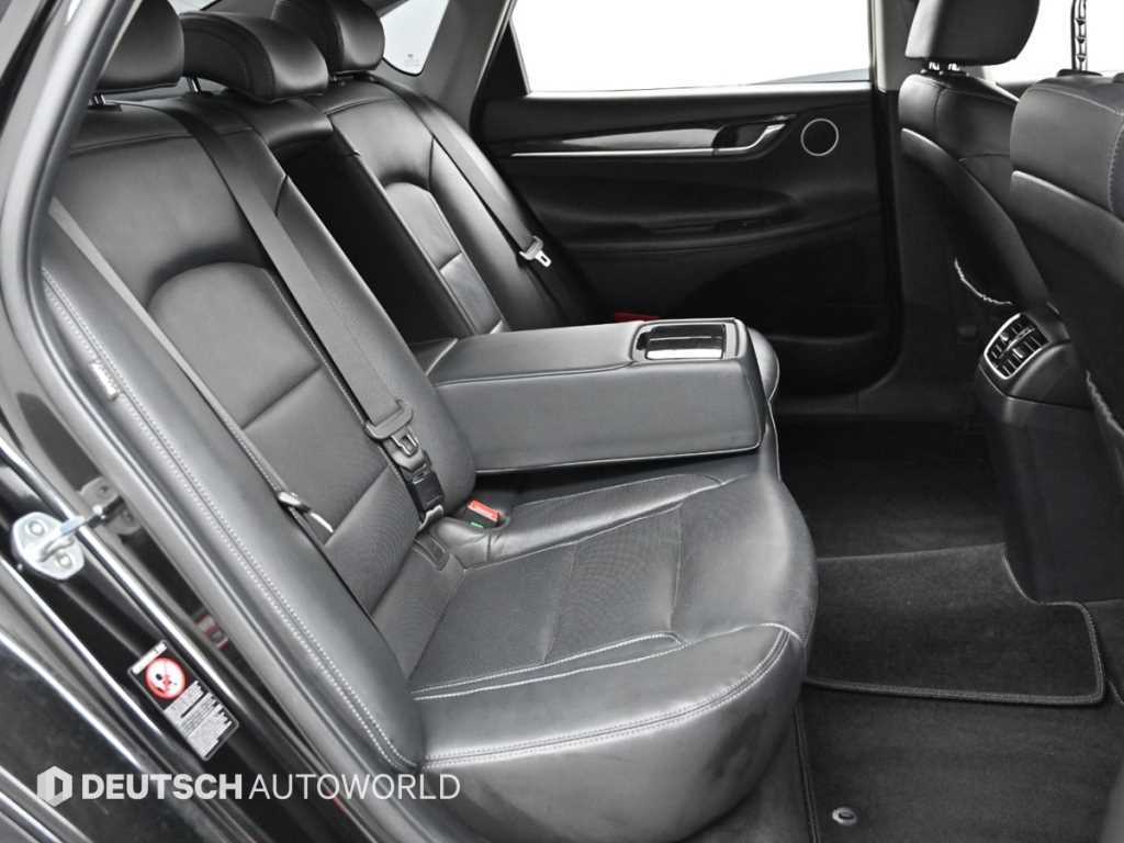 HYUNDAI Grandeur - Vista 12